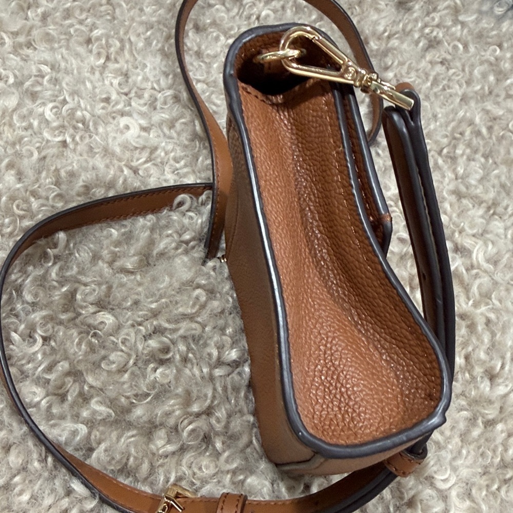 New Michael Kors Cassie XS Leather Crossbody Shoulder Bag - Picture 7 of 7